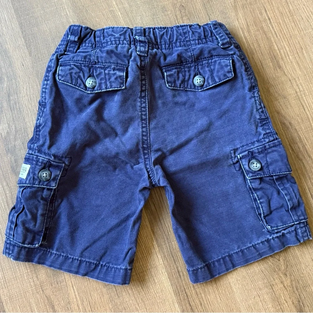 🐻 2/$25 • Cute Outfit • Plaid Short-Sleeve Button-Up Shirt & Navy Cargo Shorts